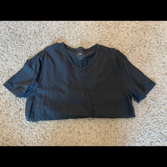 Dark Gray gap TShirt - Picture 1 of 3